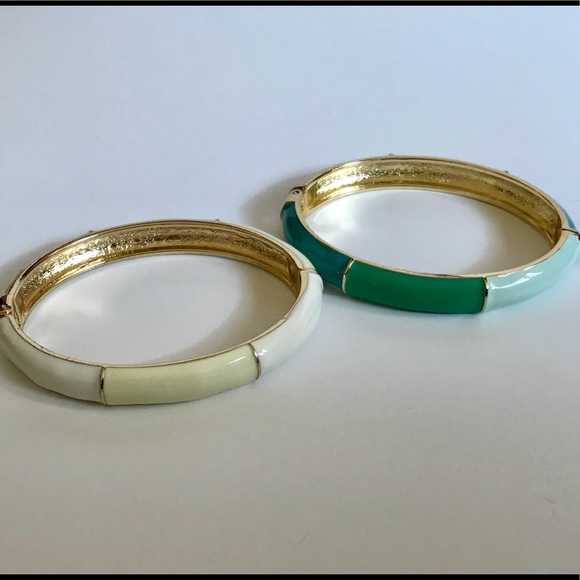 Set of 2 Hinged Bracelets - Picture 6 of 8